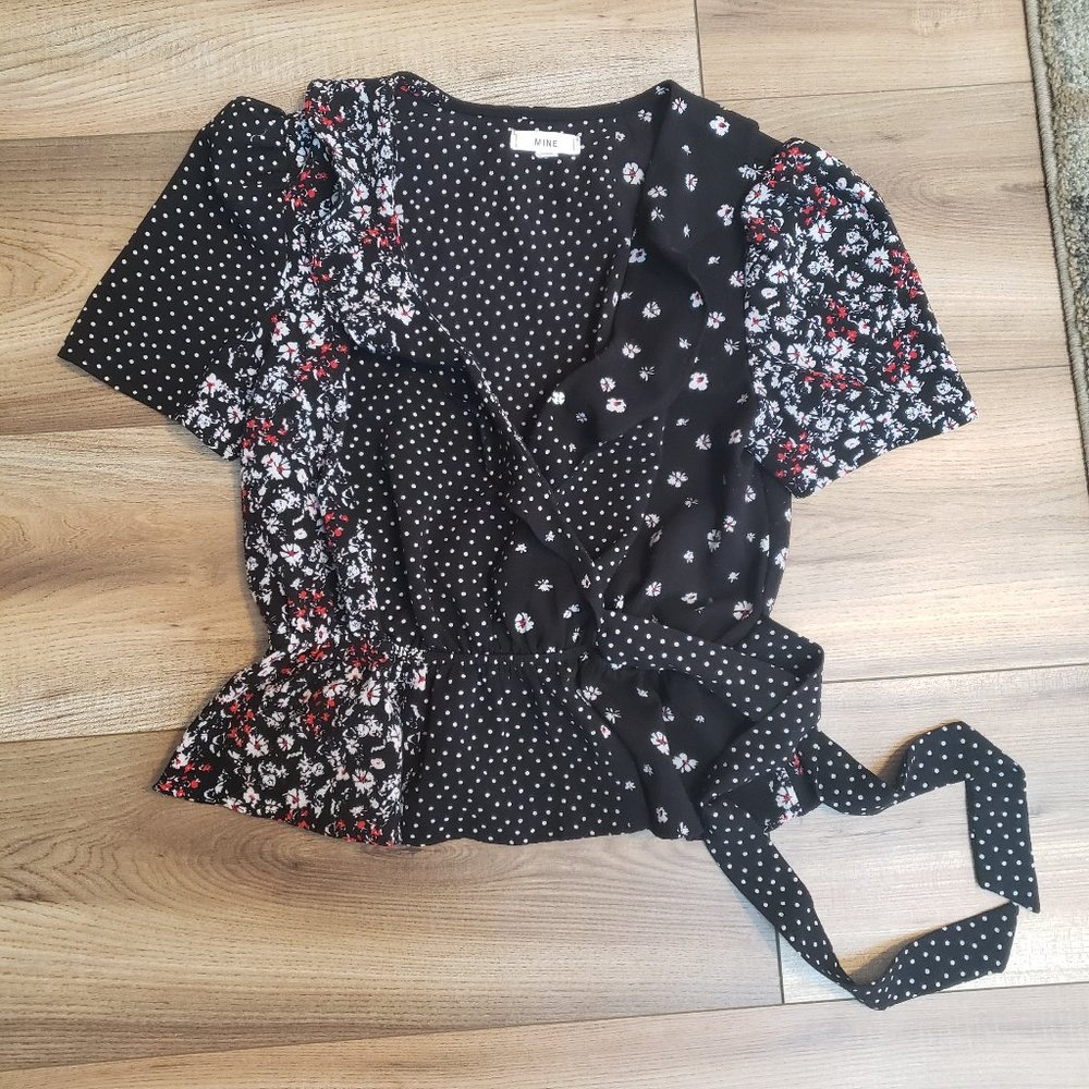 Mine Flowy Cropped Blouse Size Small